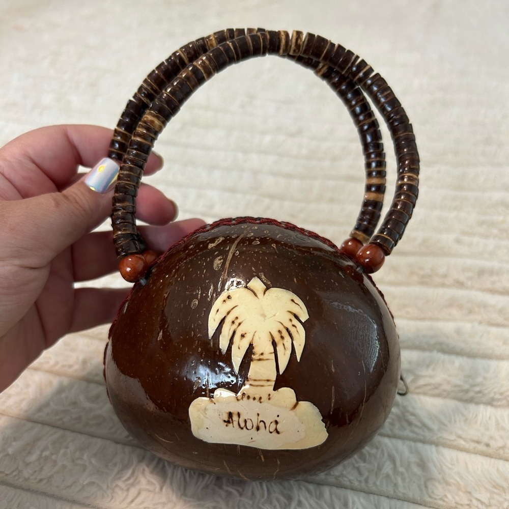 Handcrafted Real Coconut Shell Bag - Picture 4 of 5